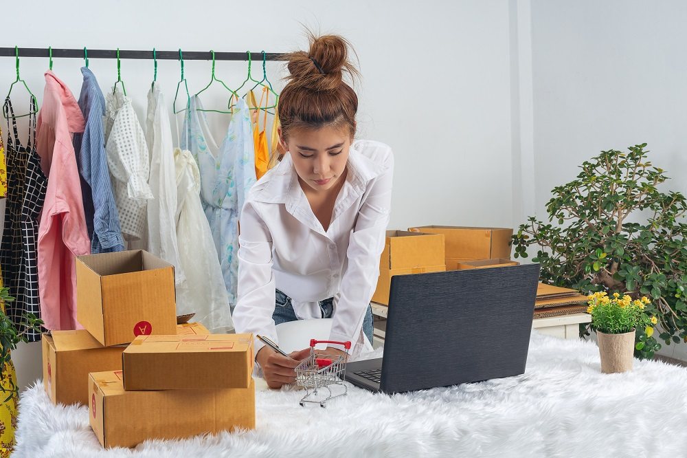 Emprendimiento online desde casa para mujeres