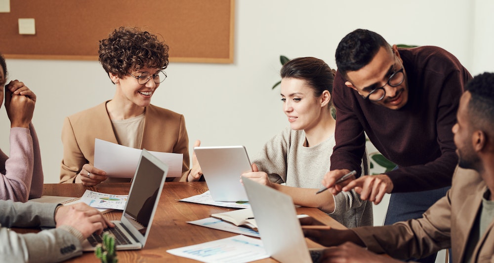 Equipo define estrategia de precios